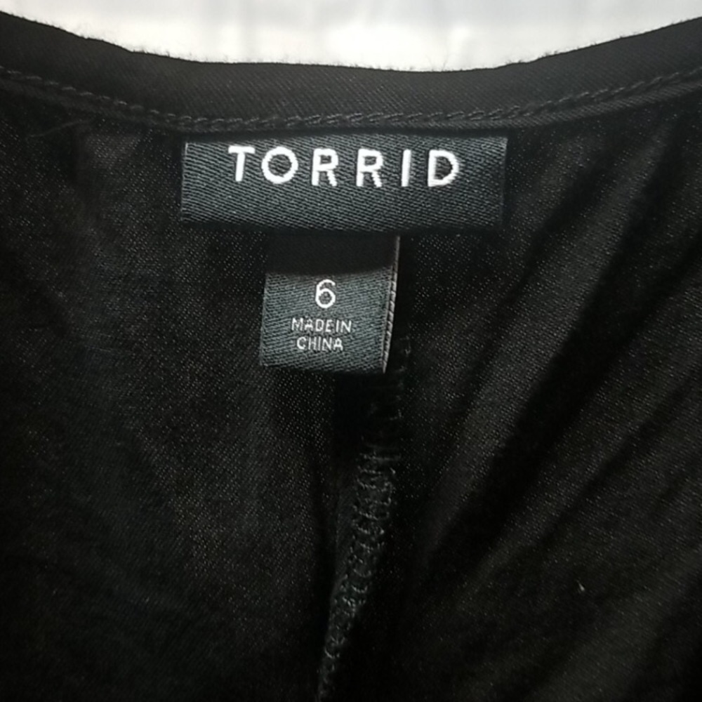 Torrid button down tank